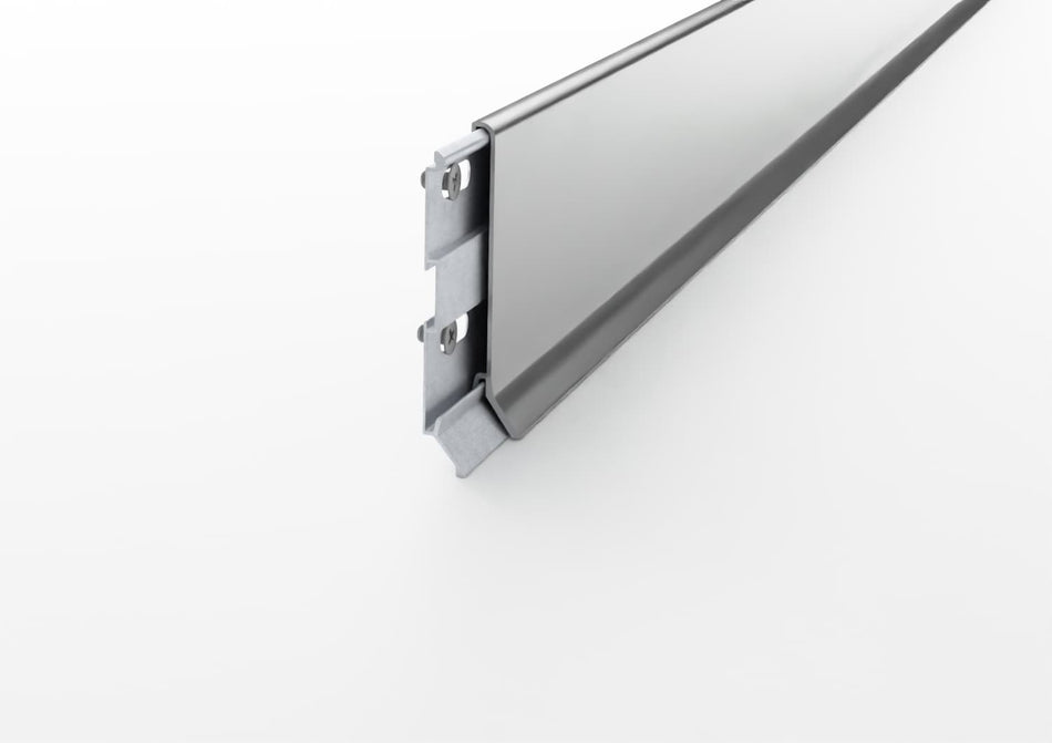 Rodapié lineal de aluminio. Barra de 2,5 m