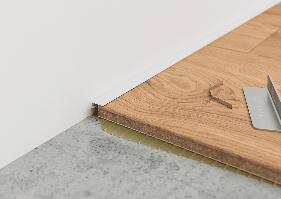 Profilo terminale minimal in alluminio per pavimenti SPC – Barra da 2 m