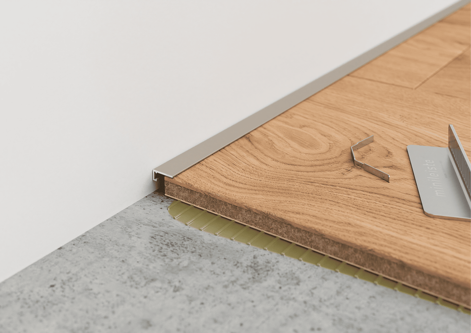 Profilé de finition minimaliste en aluminium pour sols SPC – barre de 2 m